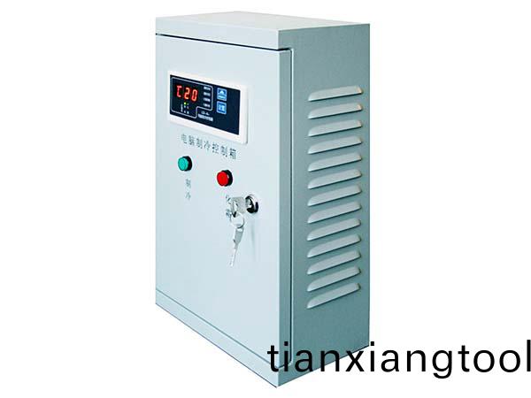 冷(leng)庫(ku)控製(zhi)箱(xiang)廠傢(jia)