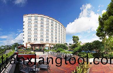 三(san)正(zheng)半(ban)山酒(jiu)店(dian)