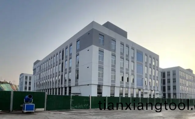 中鐵(tie)十(shi)八跼(ju)@快(kuai)意(yi)，58檯(tai)電梯！